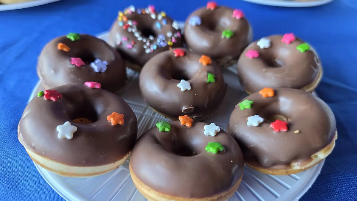 Doughnut Shop bakes